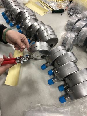 เครื่องวัดความดันเหล็กไร้ขัดเหล็กขนาดสอง 316L พร้อมปลอสฟอรัส ทองแดง ท่อ Bourdon สําหรับการใช้งานอุตสาหกรรม
