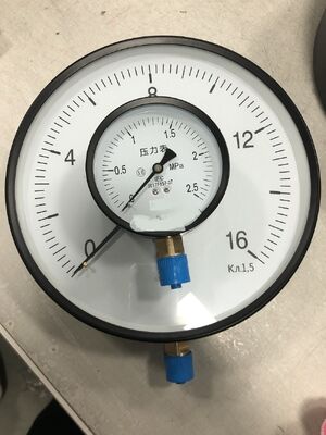 Low Error Rate Economy Pressure Gauge with Sample Check Available from Manufacturer with 25 Years Producing Experience